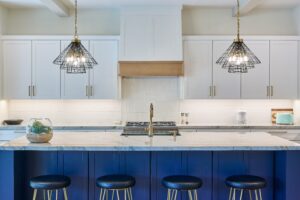 Kitchen with quartzite worktops